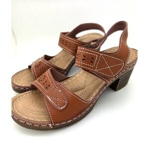 Women’s Ankle Strap Patricia Spring Step Brown Sandal NWT/Size 8
